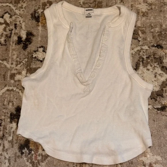 SLEEVELESS TOP - Picture 1 of 2